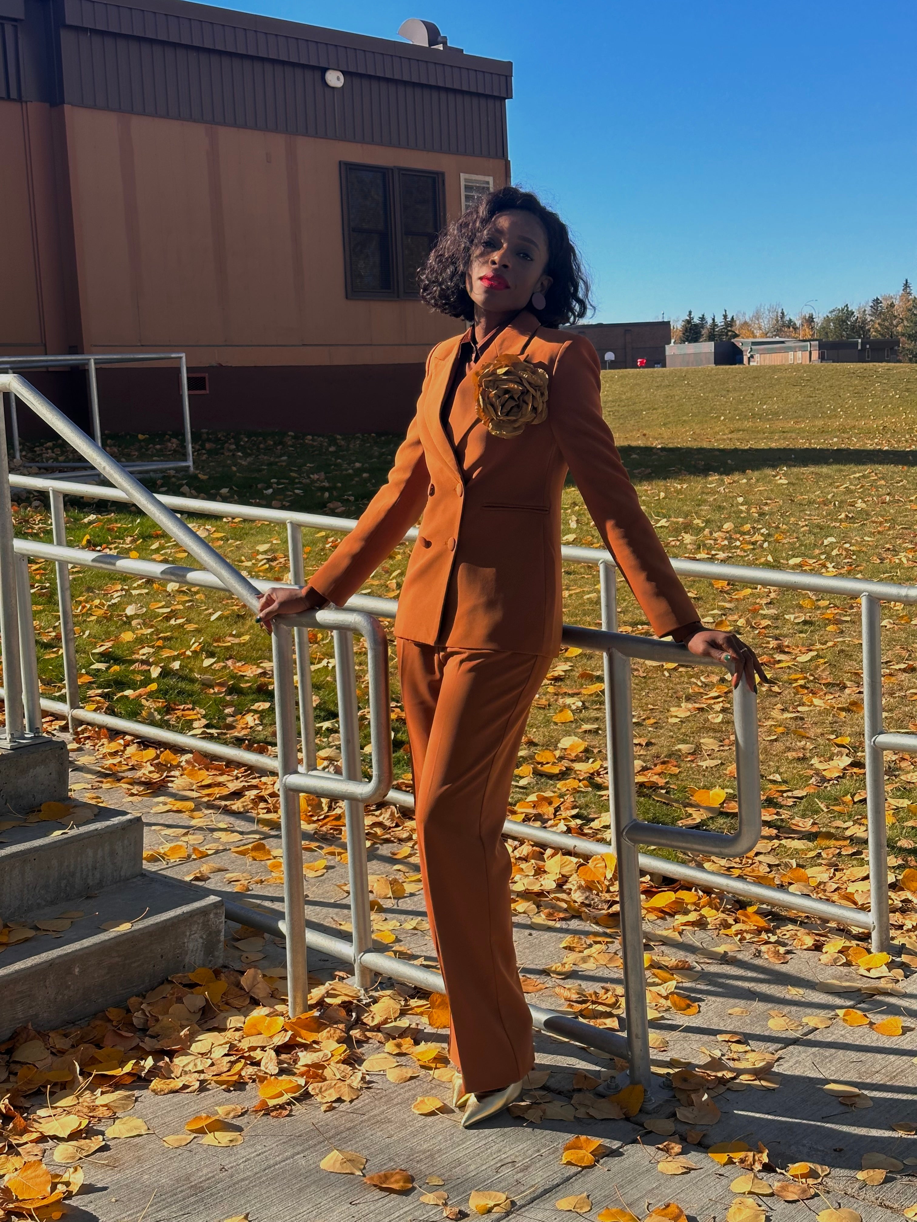 Chikito Crepe Double-Breasted Tailored Suit In Brown (Blazer & Pants)