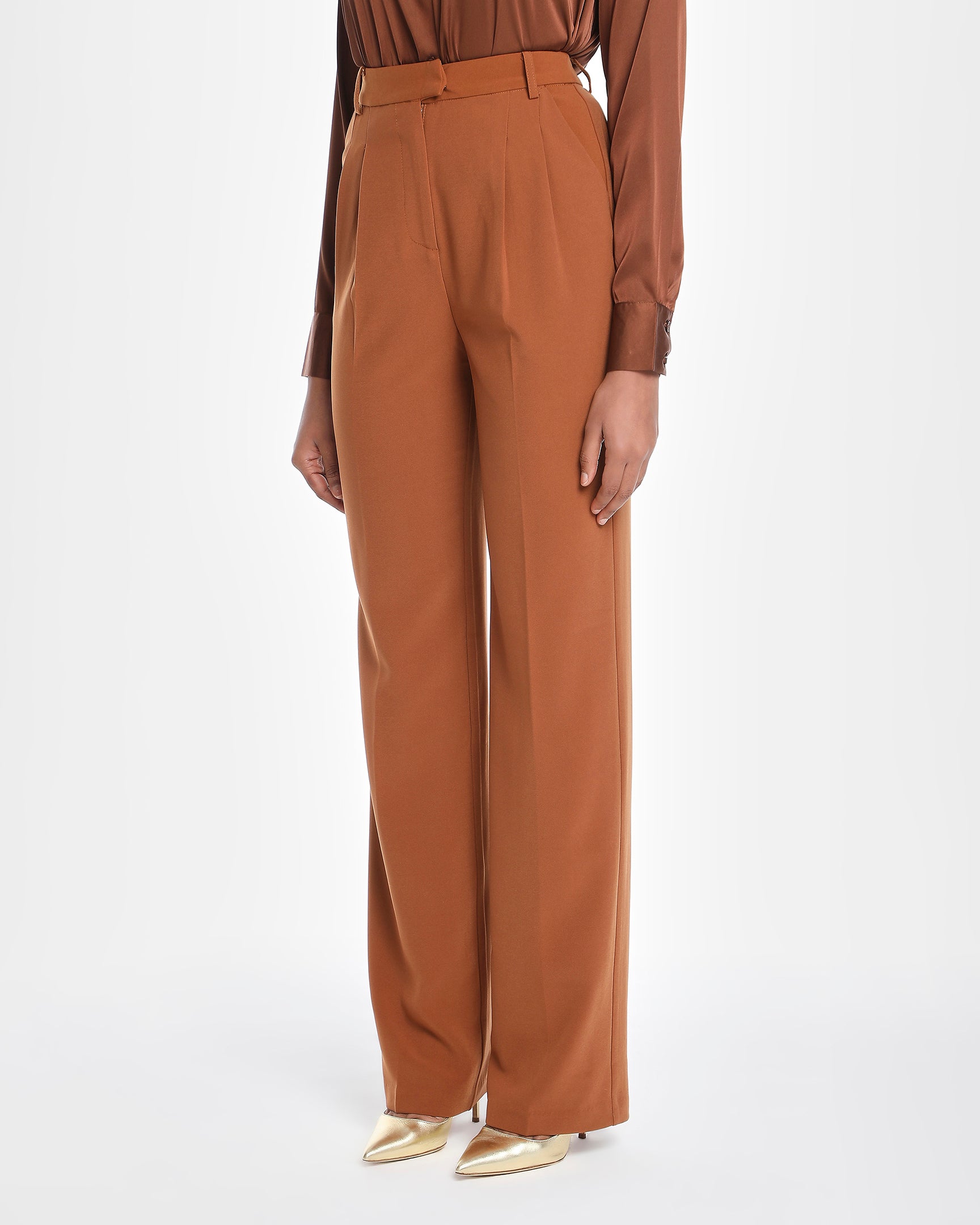 Chikito Crepe Double-Breasted Tailored Suit In Brown (Blazer & Pants)